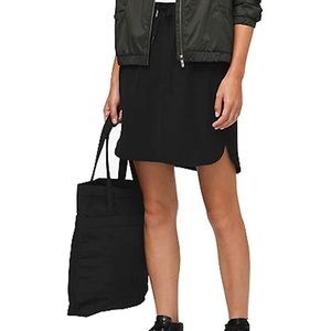 Lulu lemon On The Fly Black Skirt Size 6